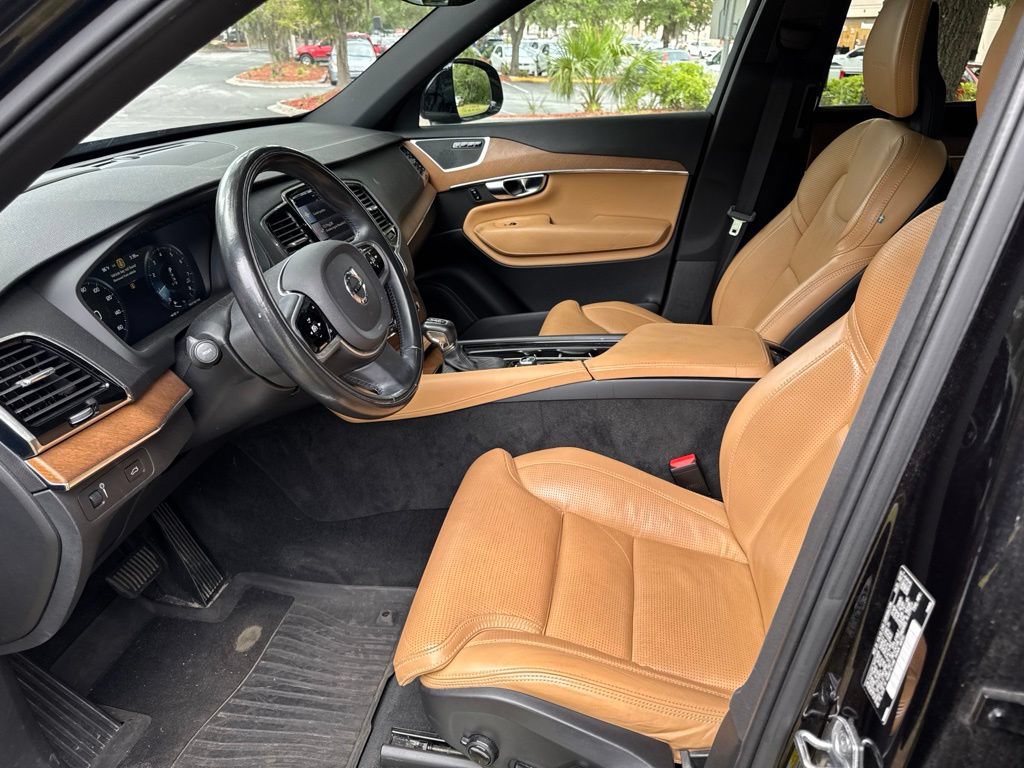 Used 2017 Volvo XC90 T6 Inscription w/ Vision Package AWD/4WD image 9