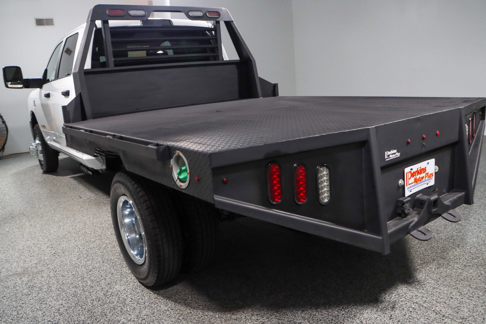 Used 2023 RAM 3500 SLT w/ Quick Order Package 2YG SLT image 9