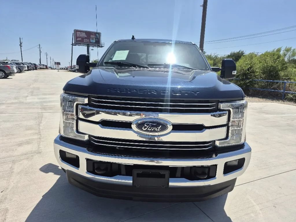 Used 2019 Ford F350 Lariat w/ Camper Package AWD/4WD image 3