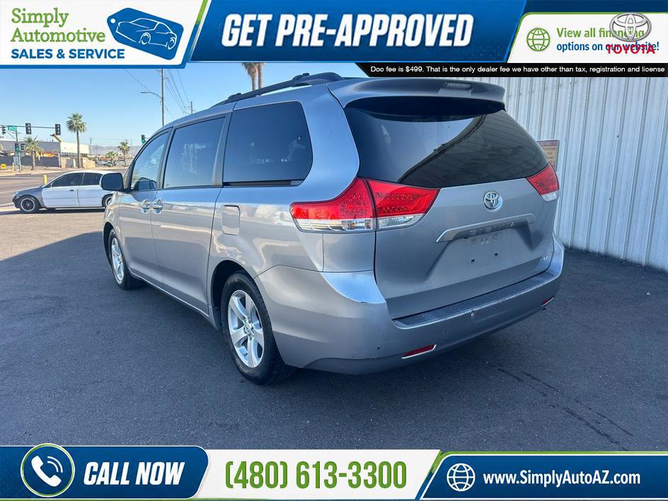 Used 2012 Toyota Sienna LE w/ Towing Pkg FWD image 8