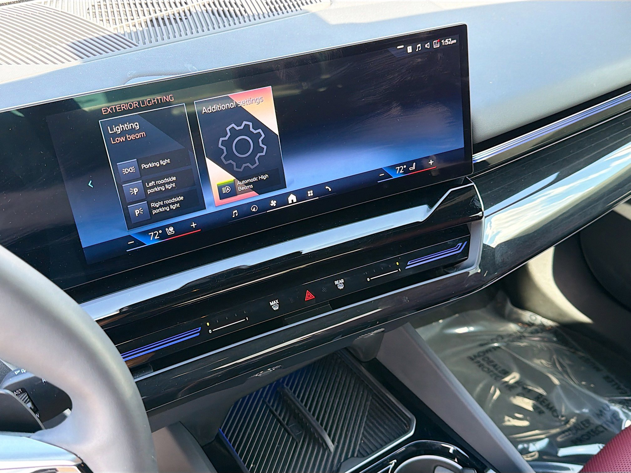 Used 2025 BMW 530i w/ Premium Package image 28