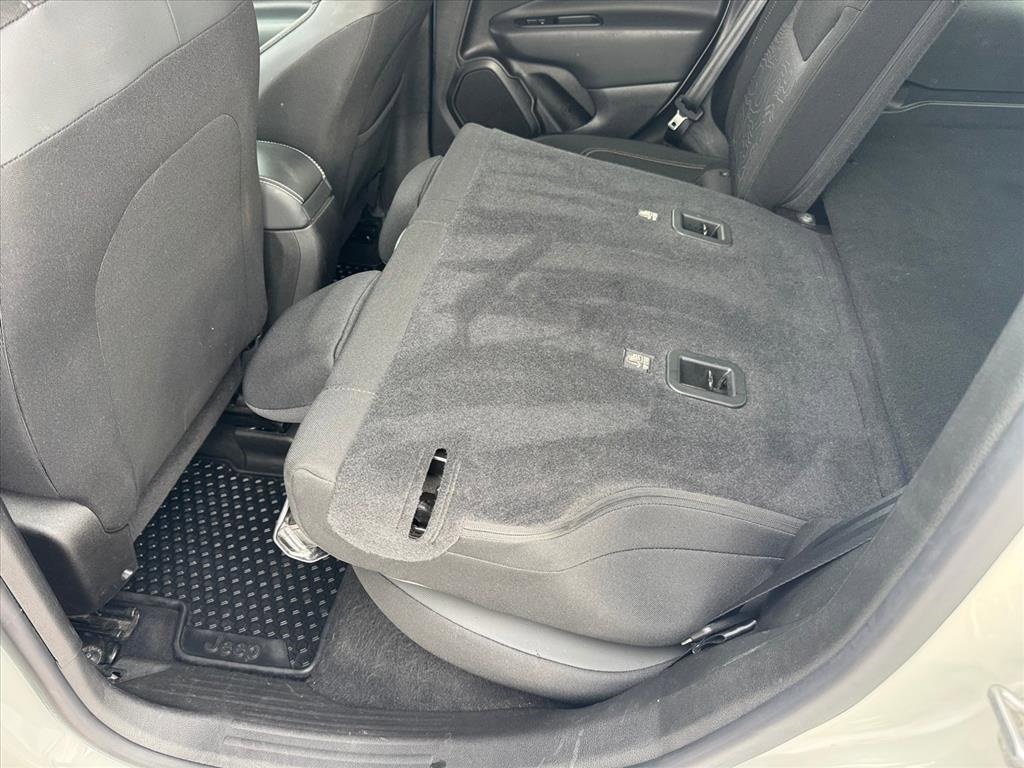 Used 2023 Jeep Renegade Latitude image 9