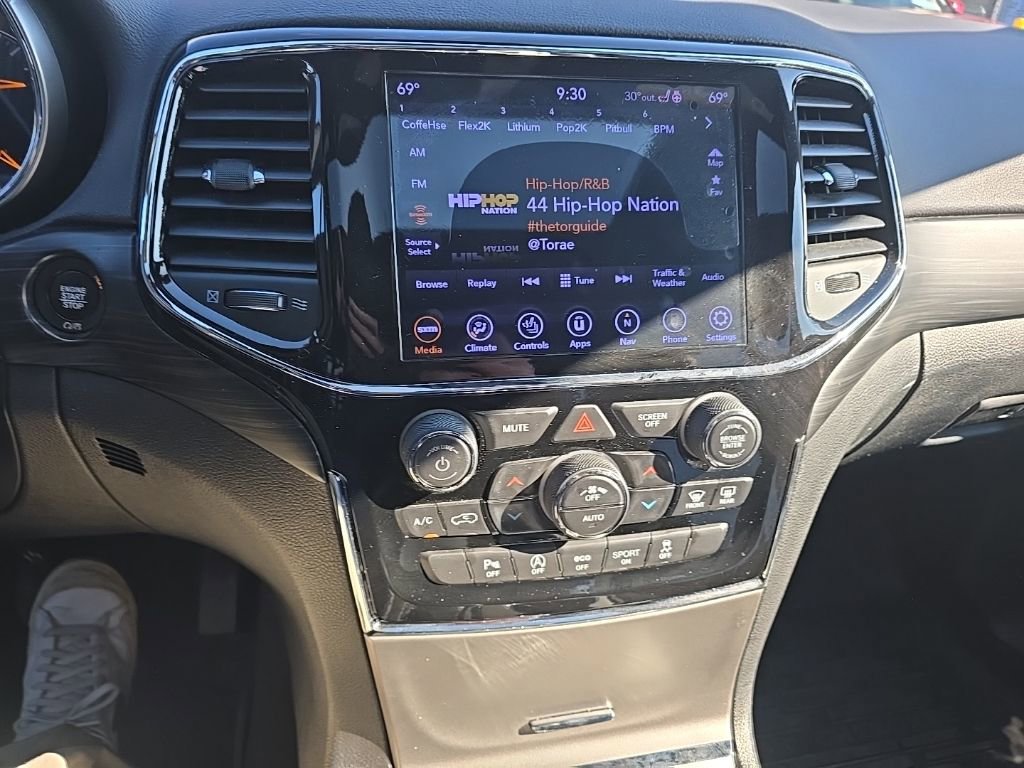 Used 2019 Jeep Grand Cherokee Altitude AWD/4WD image 20