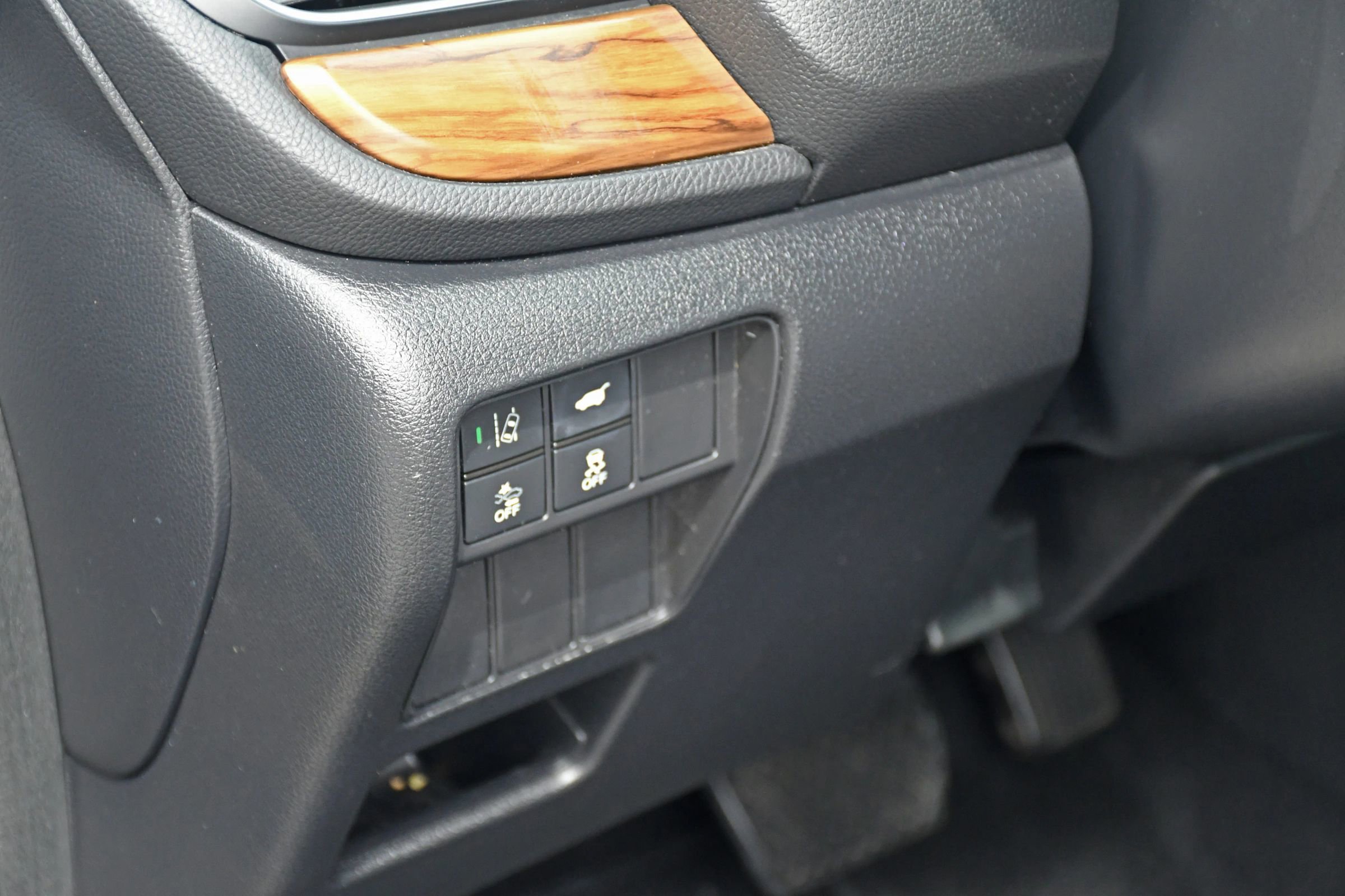 Used 2018 Honda CR-V Touring image 20