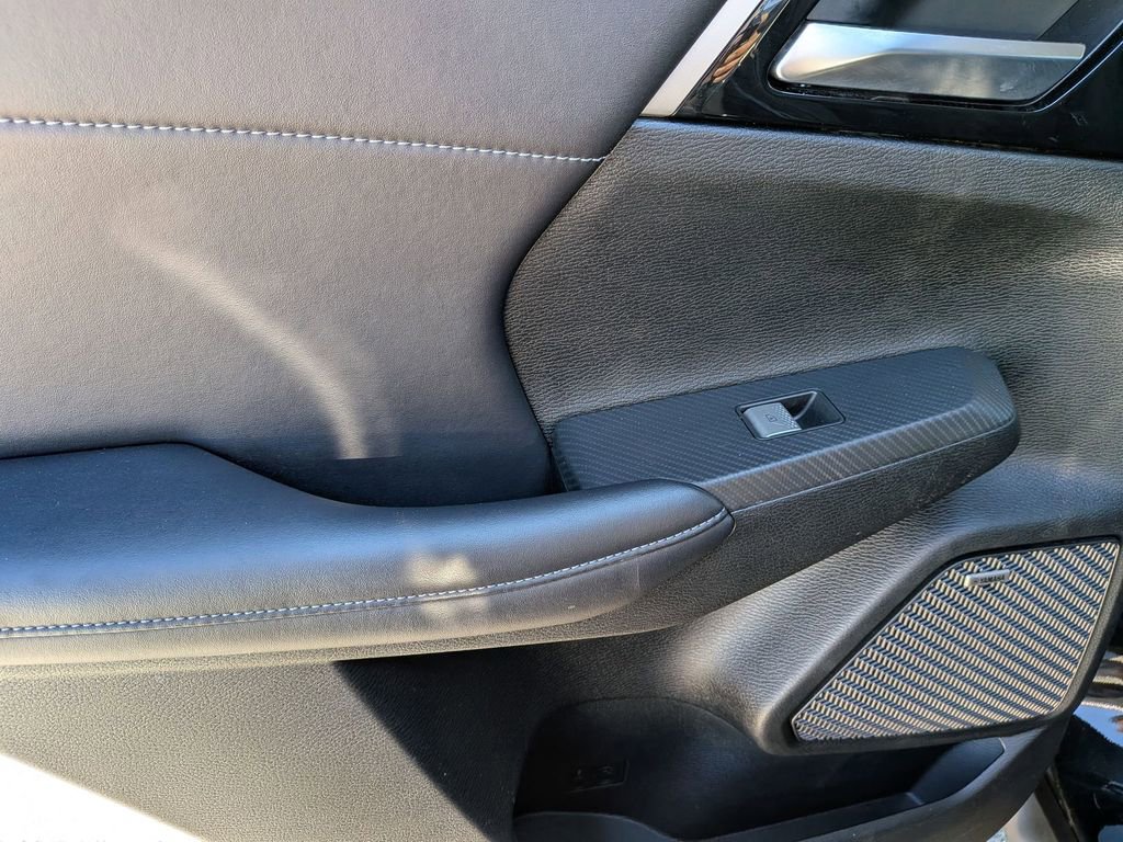 Used 2025 Mitsubishi Outlander SE image 26