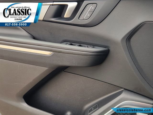 Used 2025 Buick Enclave Preferred FWD image 23