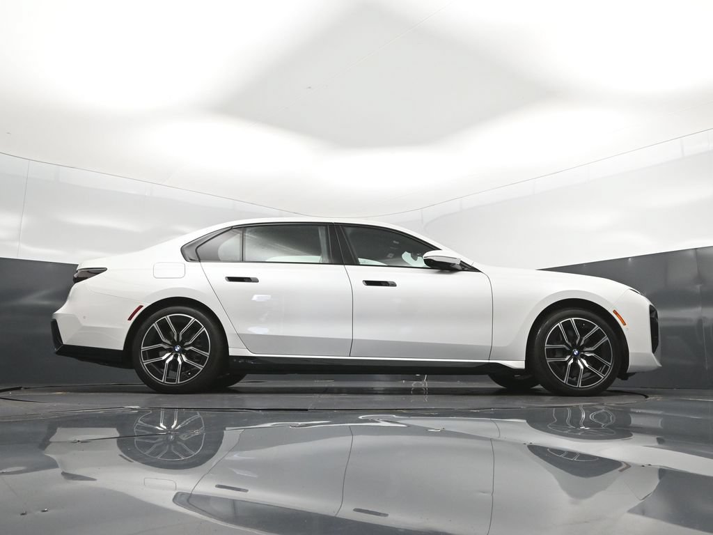 Certified 2024 BMW 740i w/ Executive Package RWD image 43