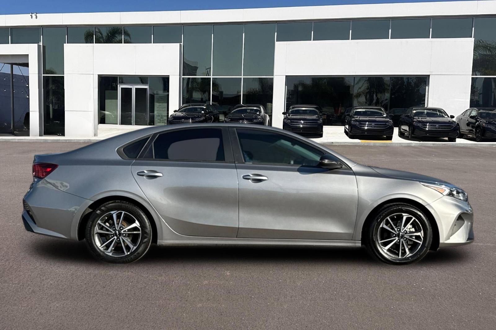 Used 2023 Kia Forte Sedan FWD image 2