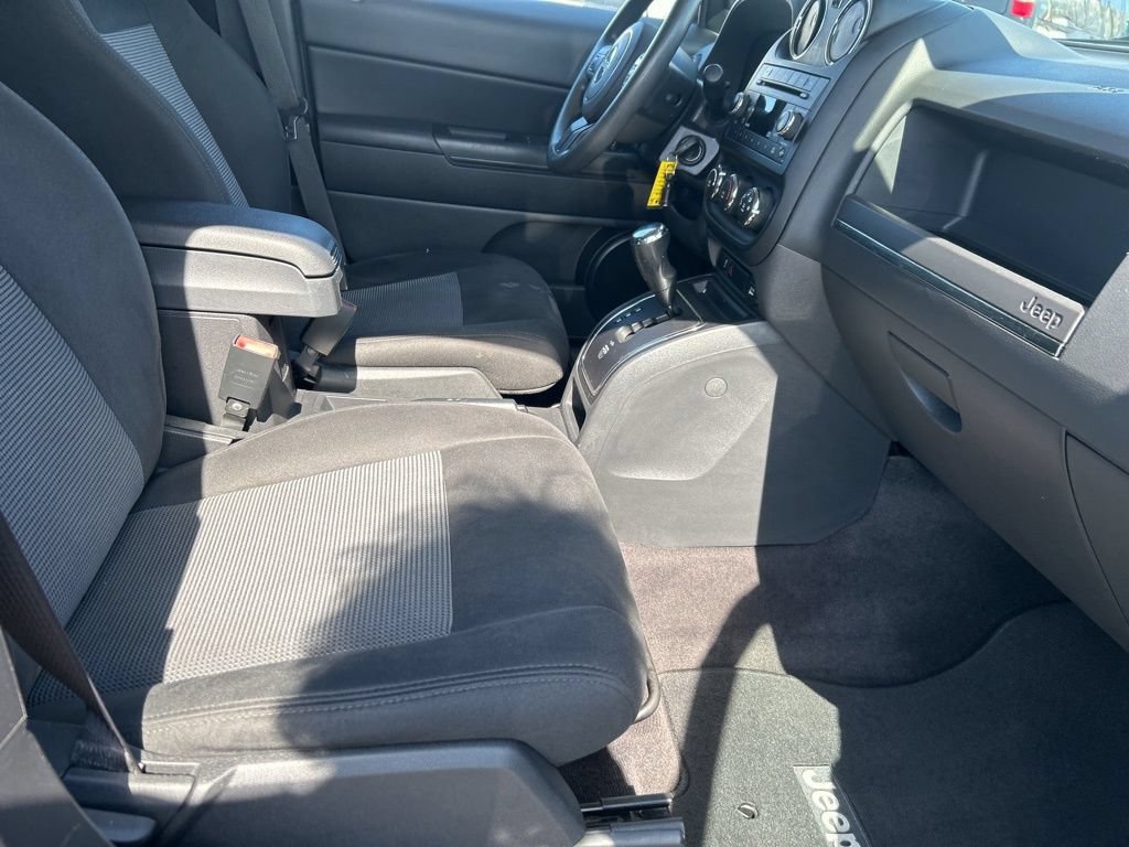 Used 2017 Jeep Patriot Sport w/ Power Value Group FWD image 19
