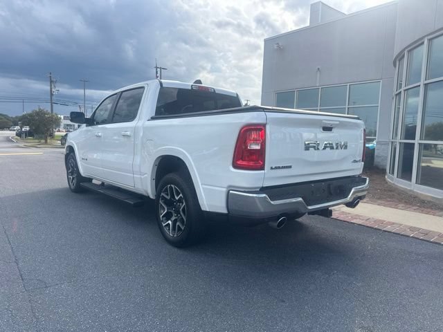 Used 2025 RAM 1500 Laramie AWD/4WD image 9