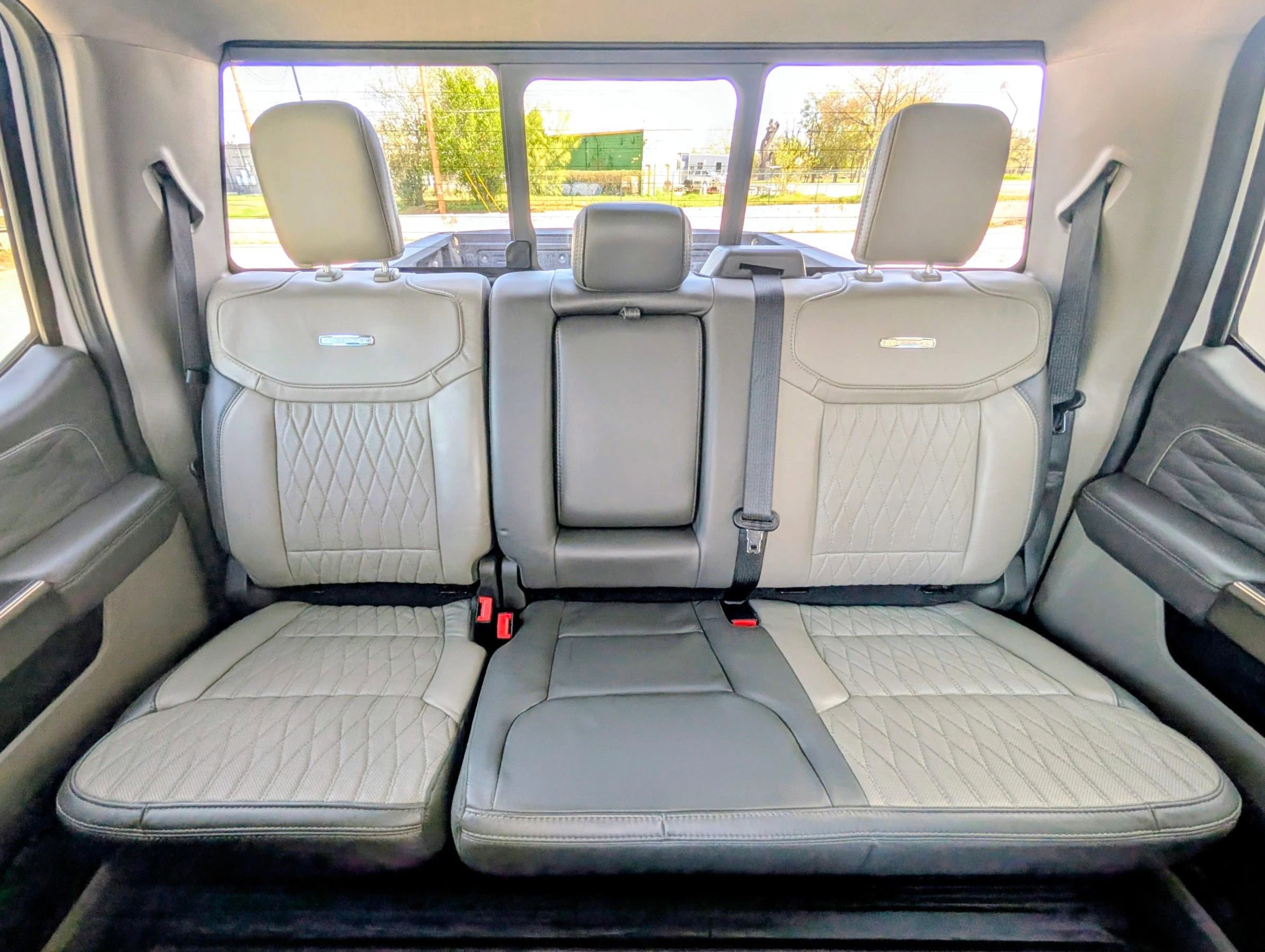 Used 2025 Ford F250 Platinum w/ Platinum Plus Package image 25