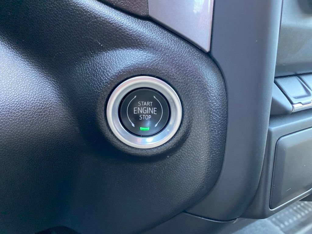 Used 2023 Chevrolet Silverado 1500 Custom RWD image 16