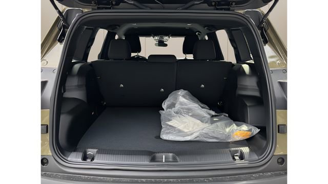 New 2026 Jeep Cherokee Laredo image 14