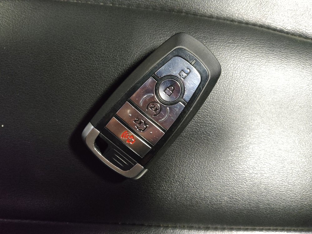 Used 2019 Ford Explorer XLT w/ Equipment Group 202A FWD image 32