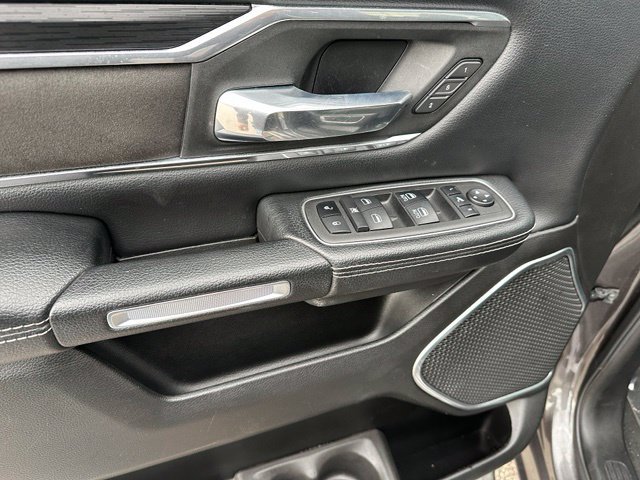 Used 2023 RAM 1500 Laramie AWD/4WD image 17