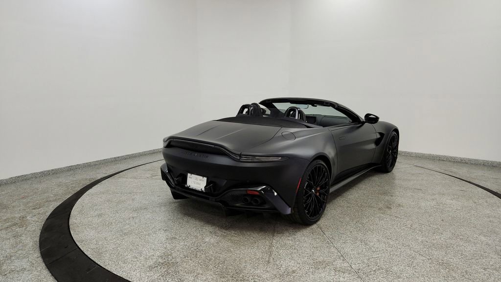 Used 2022 Aston Martin V8 Vantage Roadster image 5