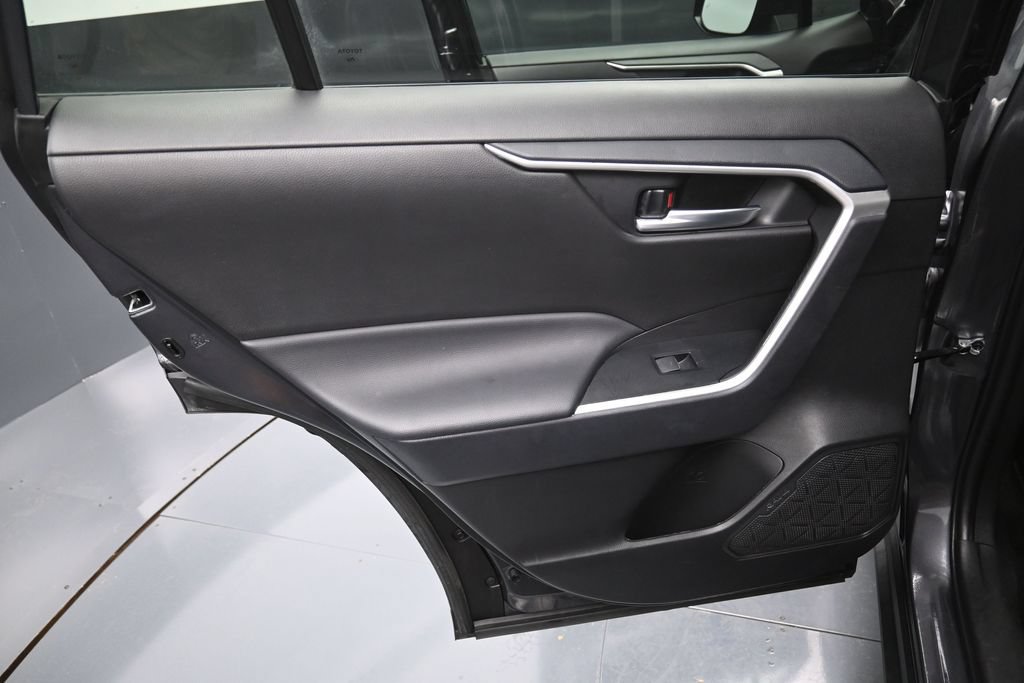 Certified 2025 Toyota RAV4 XLE AWD/4WD image 28