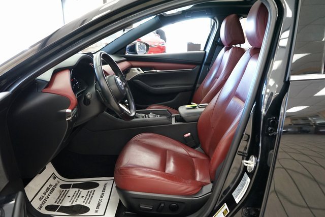 Used 2020 MAZDA MAZDA3 Hatchback w/ Premium Package image 26