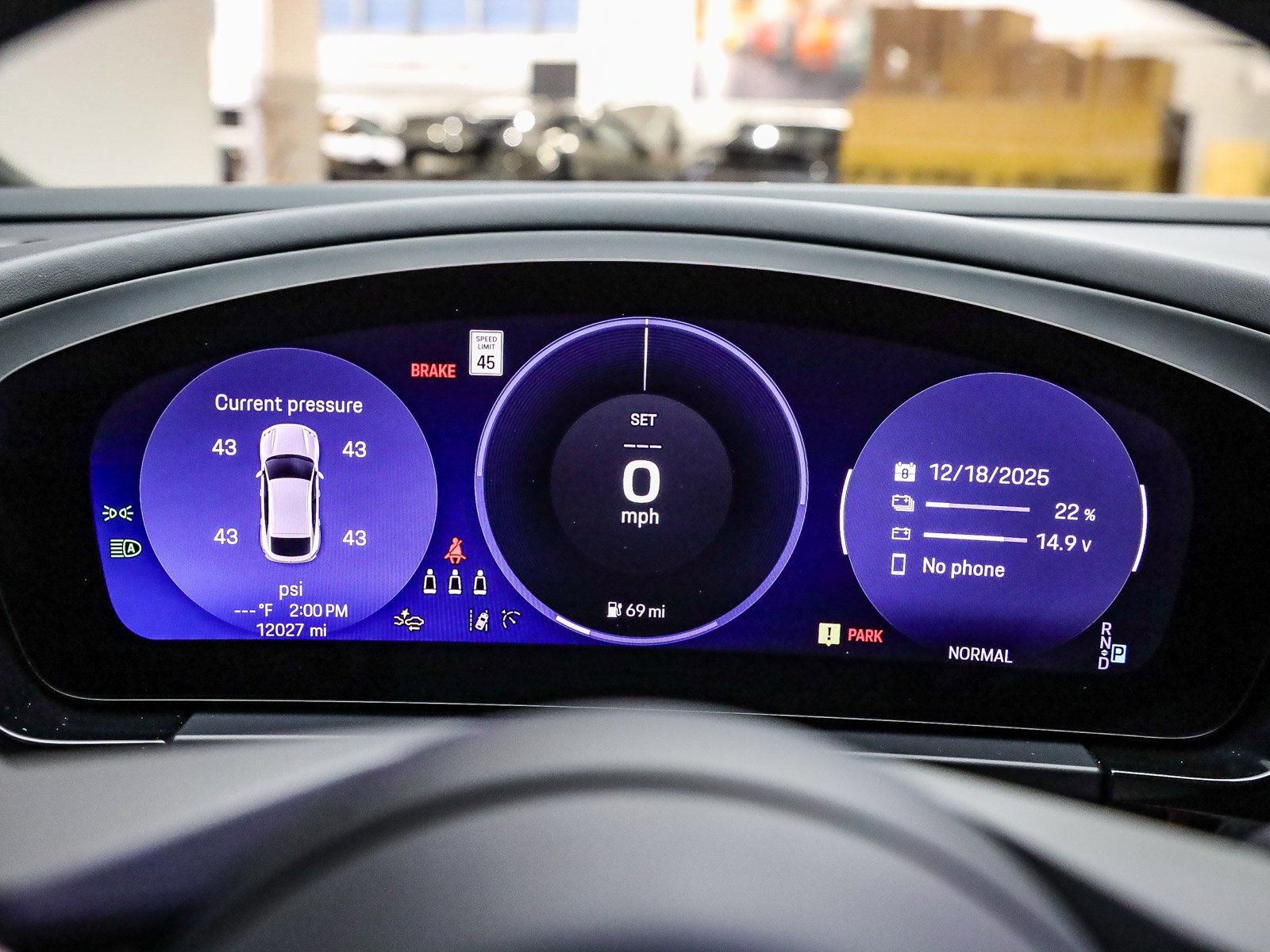 Certified 2025 Porsche Macan Turbo Electric image 28