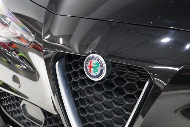 Used 2020 Alfa Romeo Giulia AWD w/ Cold Weather Package image 10