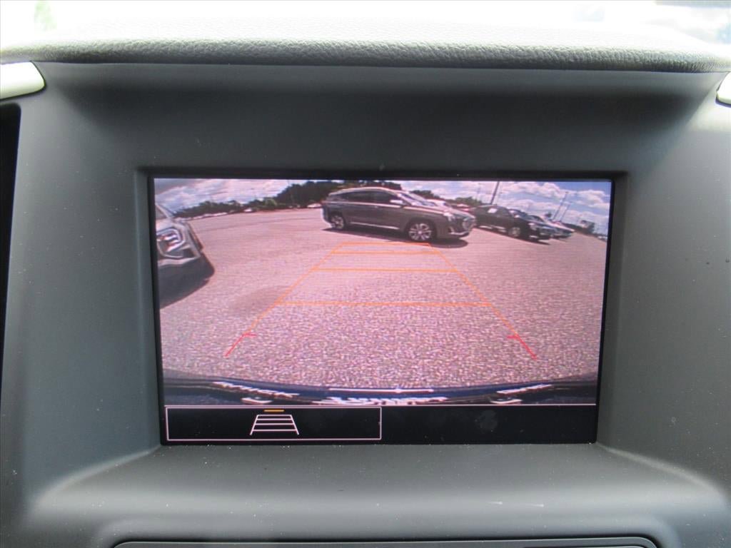 Used 2024 GMC Terrain SLE w/ Driver Convenience Package FWD image 29