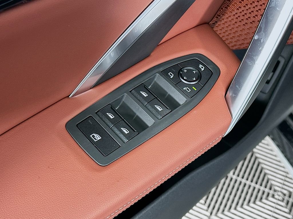 Used 2026 BMW X1 xDrive28i w/ Technology Package image 21