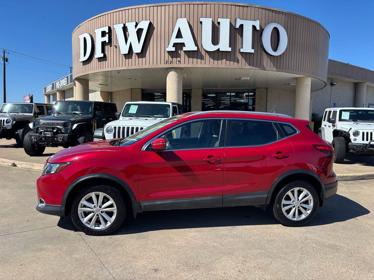 Used 2017 Nissan Rogue Sport SV w/ SV All-Weather Package image 3