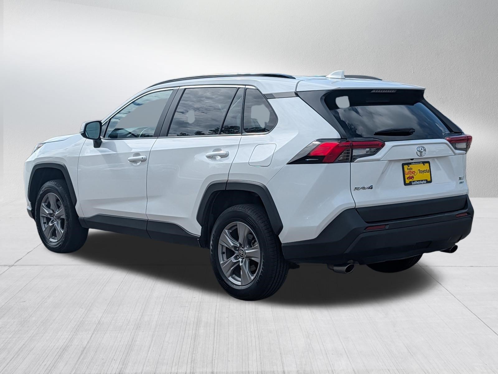 Used 2024 Toyota RAV4 XLE w/ Weather Package AWD/4WD image 5