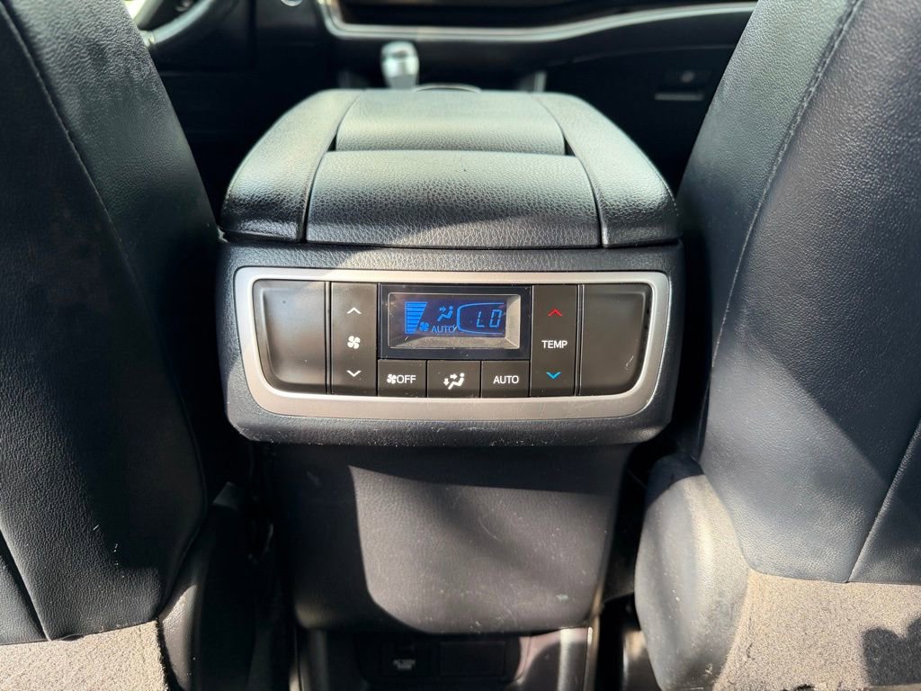 Used 2019 Toyota Highlander XLE image 14