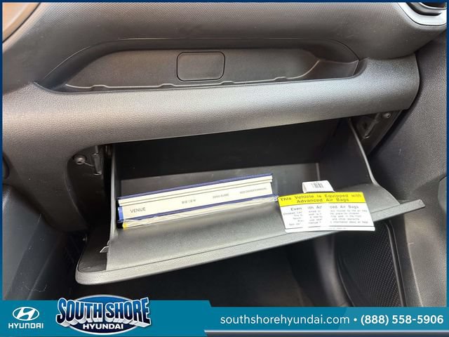 Certified 2025 Hyundai Venue SEL FWD image 39