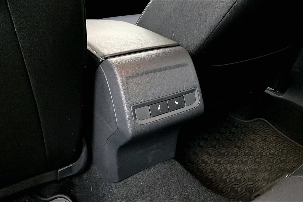 Used 2024 Volkswagen Jetta SEL FWD image 31