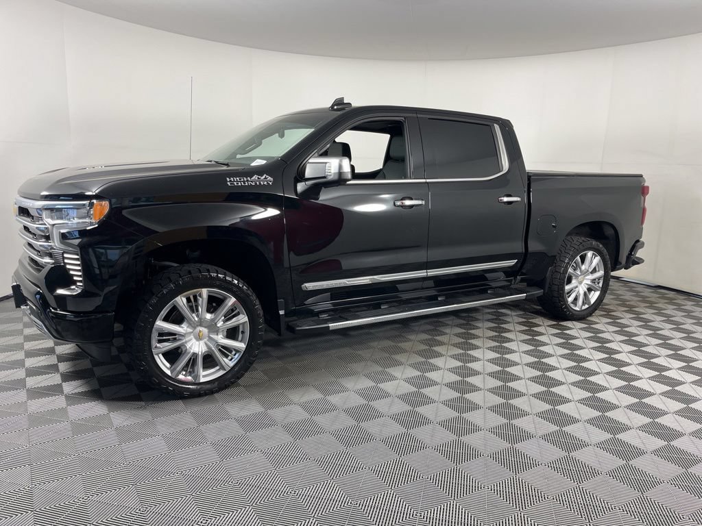 Certified 2023 Chevrolet Silverado 1500 High Country w/ Technology Package AWD/4WD image 2