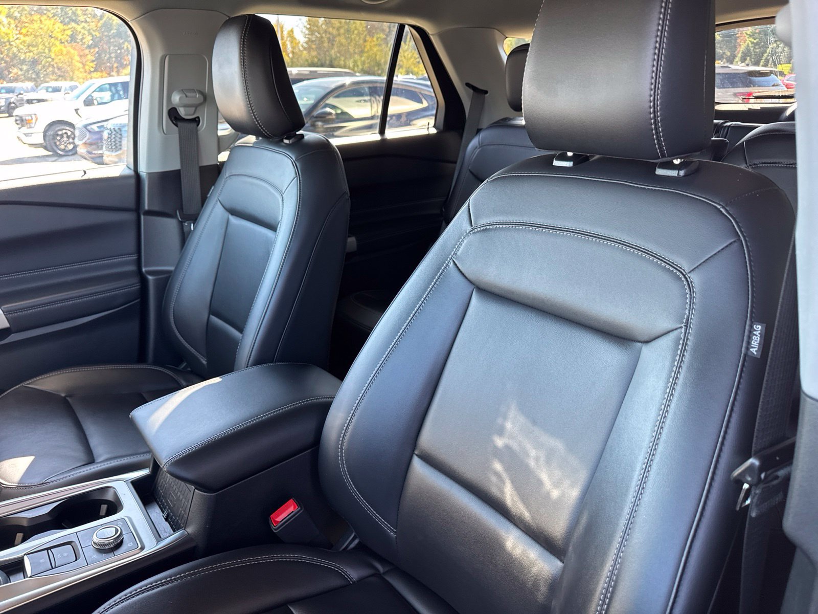 Certified 2023 Ford Explorer XLT w/ Equipment Group 202A AWD/4WD image 24