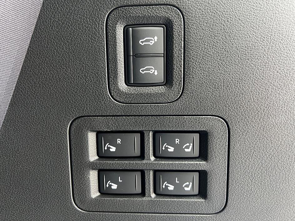 New 2025 Nissan Armada Platinum Reserve image 25