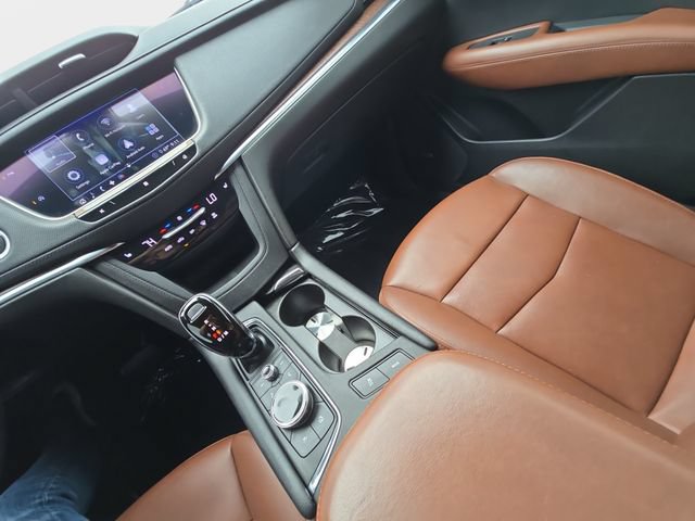 Used 2020 Cadillac XT5 Premium Luxury FWD image 27