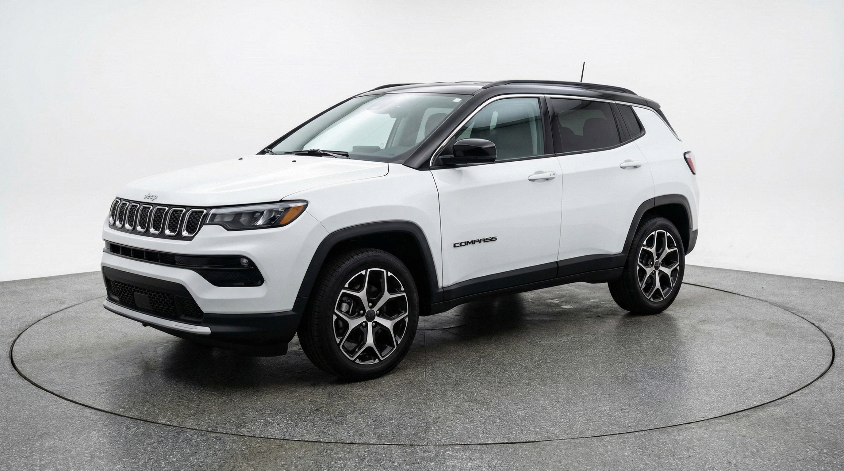 Used 2025 Jeep Compass Limited image 3