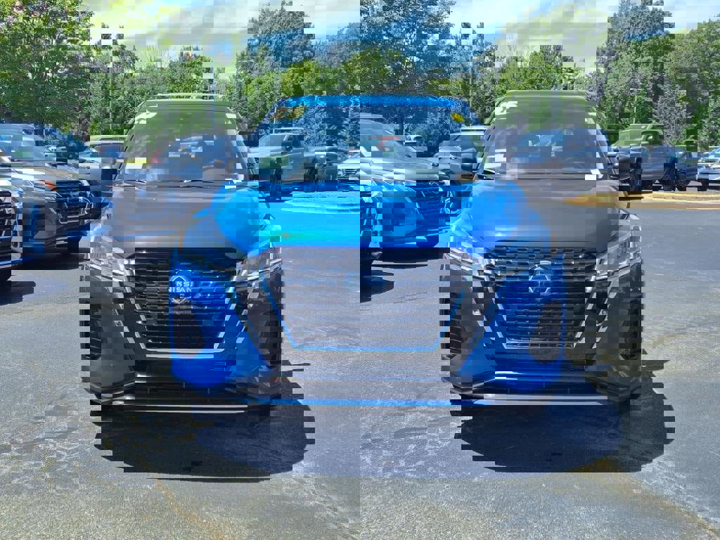 New 2025 Nissan Kicks Play S image 2