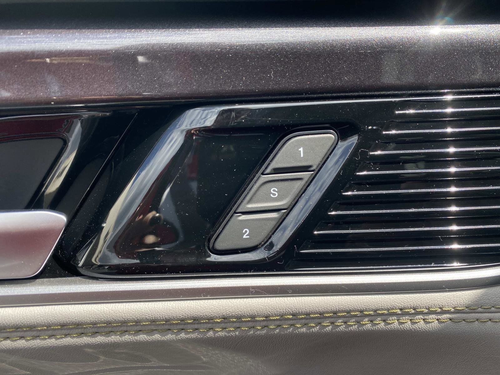 Used 2024 Jeep Wagoneer L 2WD image 22