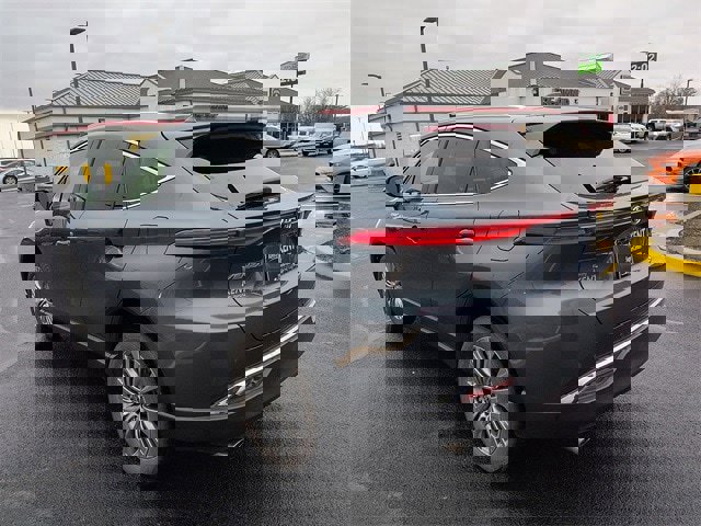 Certified 2021 Toyota Venza Limited image 5