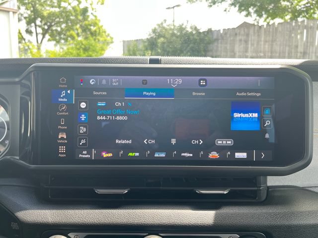 Used 2025 Jeep Gladiator Sport AWD/4WD image 18