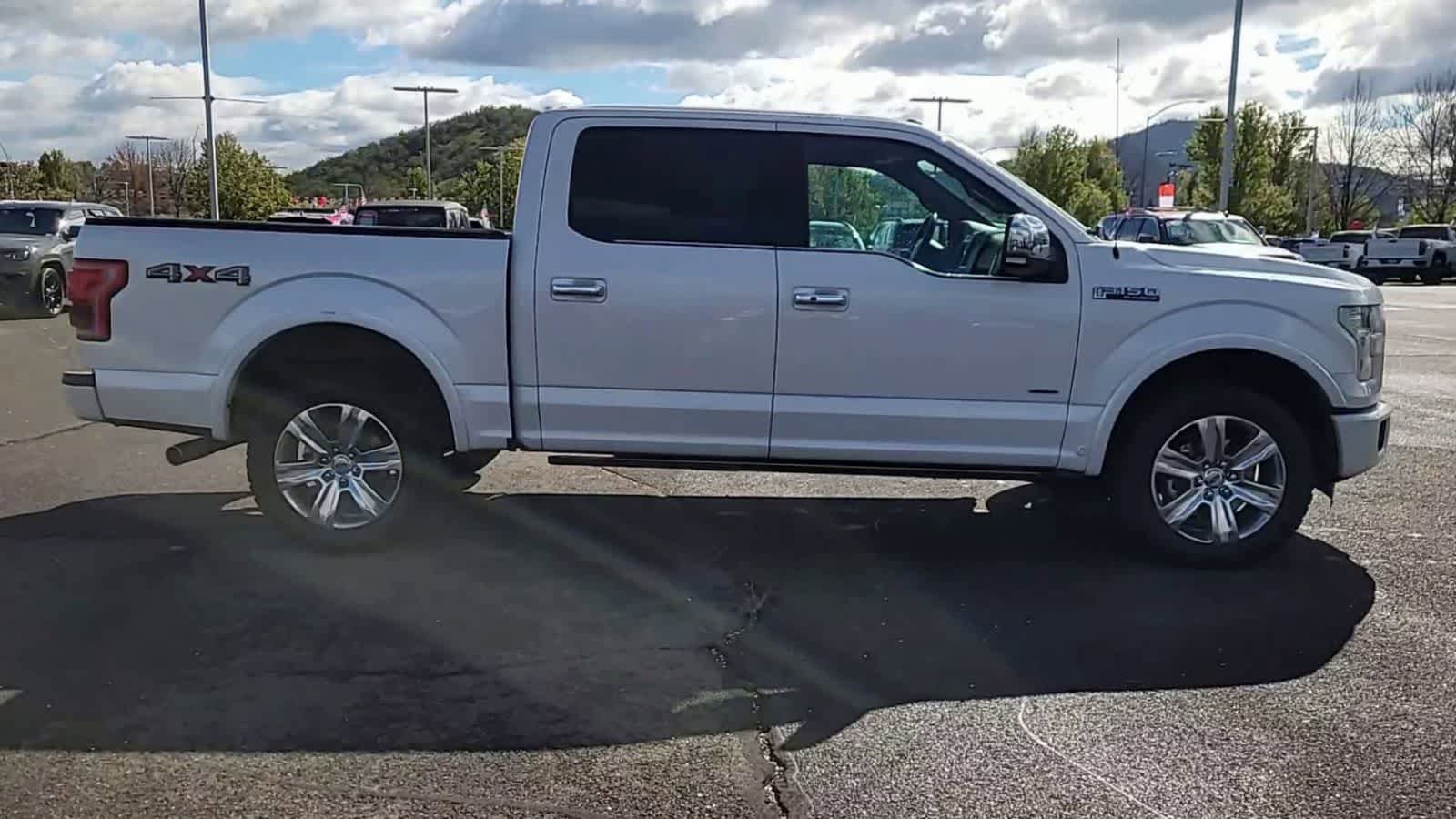 Used 2016 Ford F150 Platinum w/ Equipment Group 701A Luxury image 9
