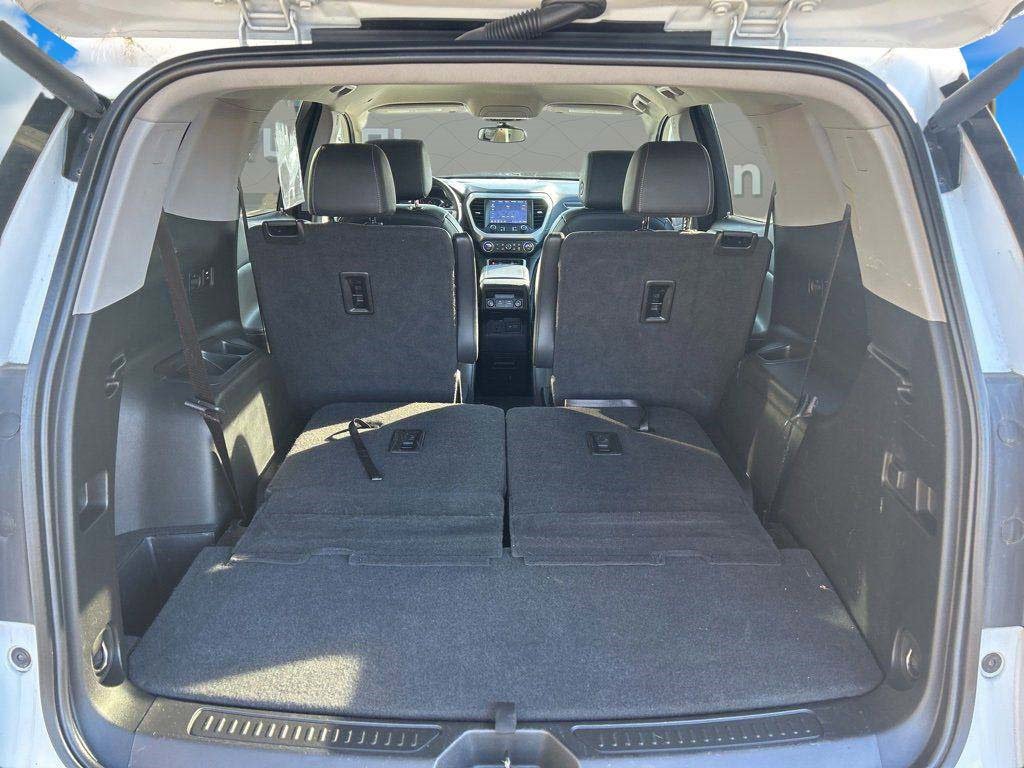 Used 2023 GMC Acadia SLT image 13