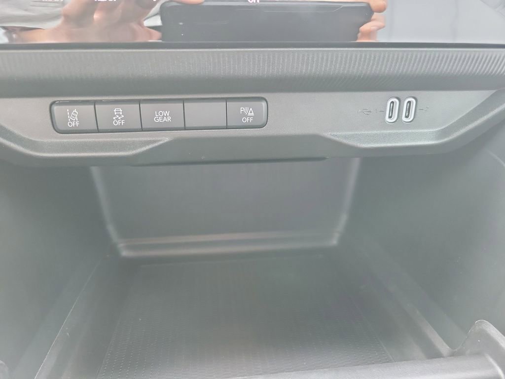 New 2026 Jeep Cherokee Limited image 22