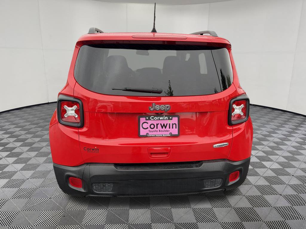 Used 2020 Jeep Renegade Latitude FWD image 8