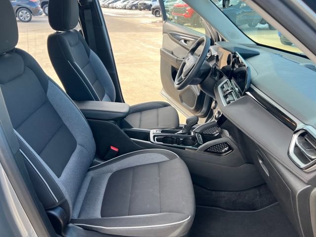 Used 2025 Chevrolet TrailBlazer LT image 14