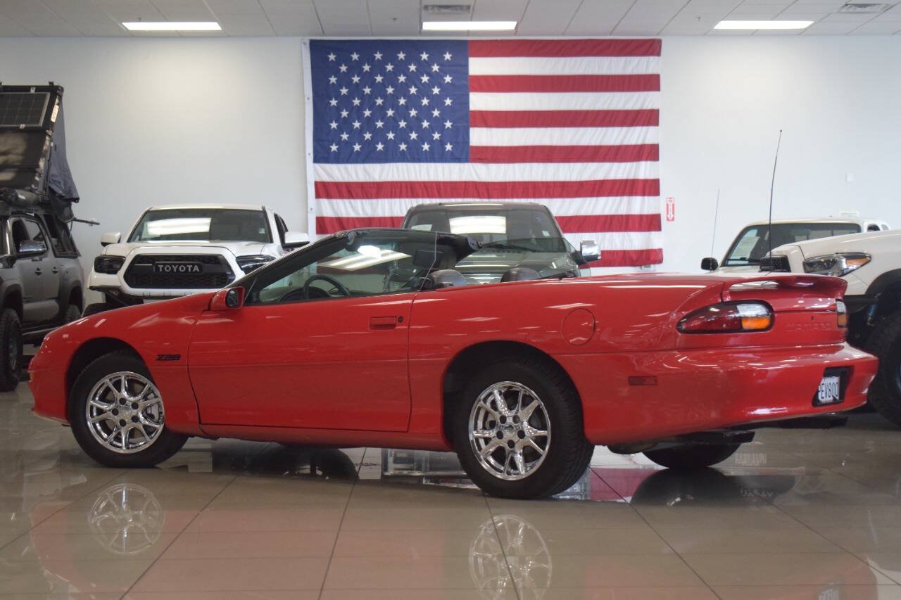 Used 2002 Chevrolet Camaro Z28 RWD image 4
