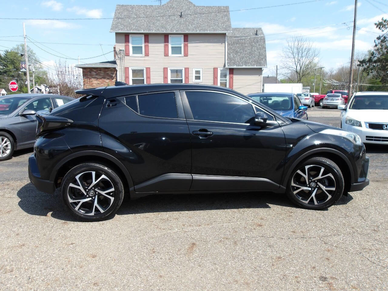 Used 2018 Toyota C-HR XLE FWD image 4