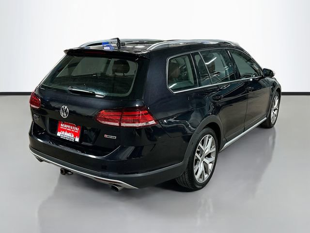Used 2019 Volkswagen Golf Alltrack image 6