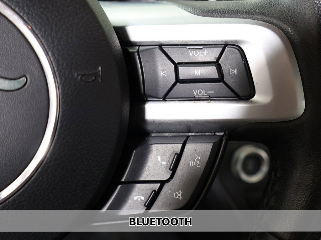 Used 2017 Ford Mustang Coupe image 4