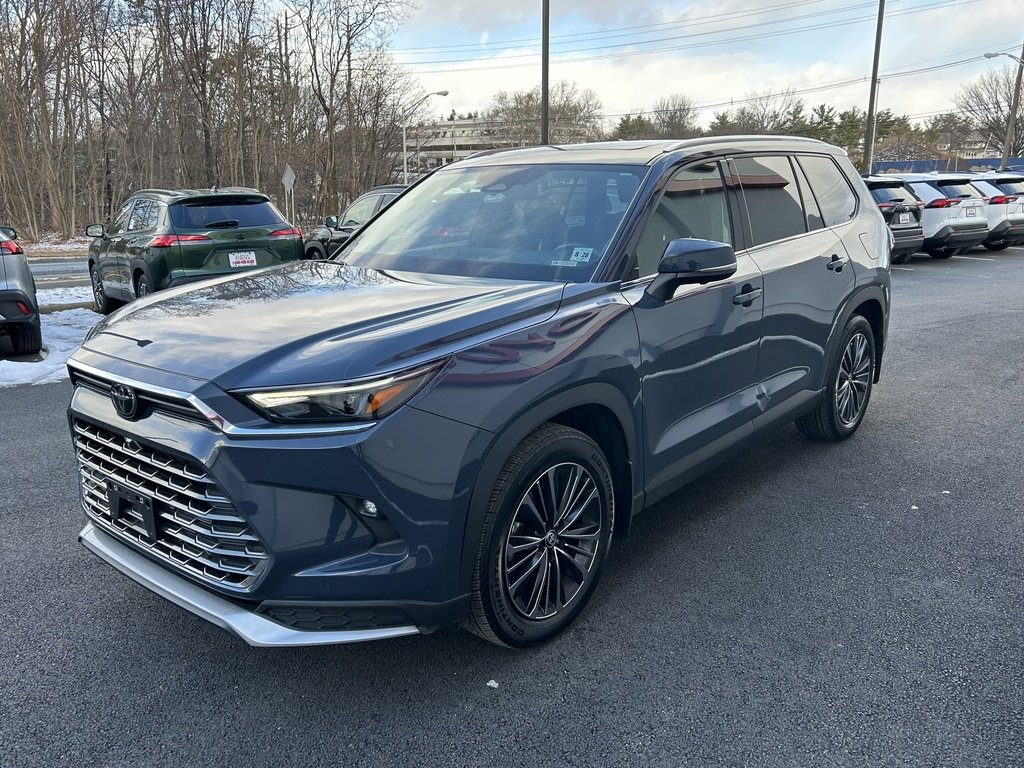 Used 2024 Toyota Grand Highlander AWD Hybrid image 2